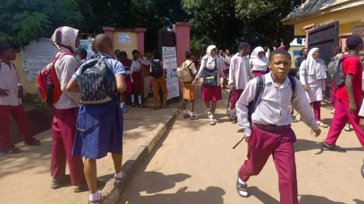 40db1dc73b42a83f5321c67865ad7424