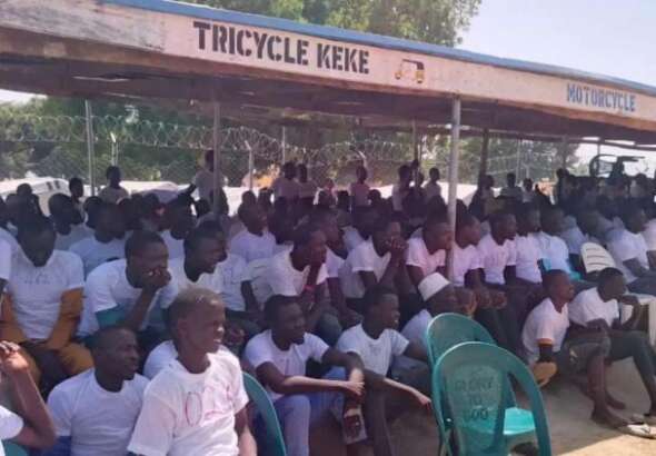 Repentant_terrorists_during_their_graduation_in_Borno