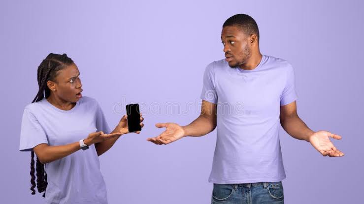 Woman-phone-wife-